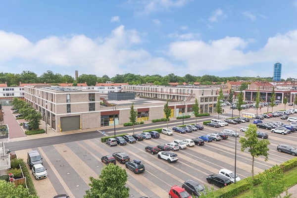 Foto De Boei 13 Emmeloord 07.jpg